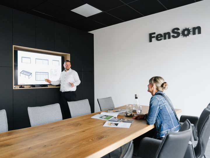 Fenson Terrassendach-Beratung vor Ort in der Ausstellung